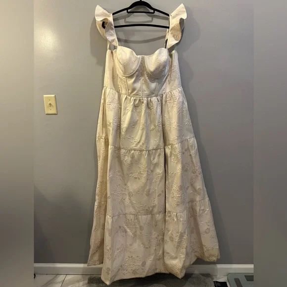 Revelry Luxe Violet Jacquard Dress Flutter Strap Corset Back Size 24 Champagne - Picture 9 of 16